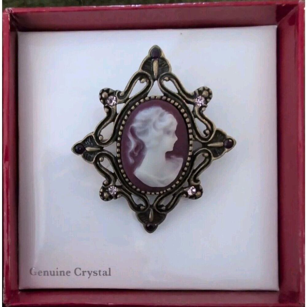 Cameo Pin Brooch Gold Tone Jeweled Cameo Victorian Style
